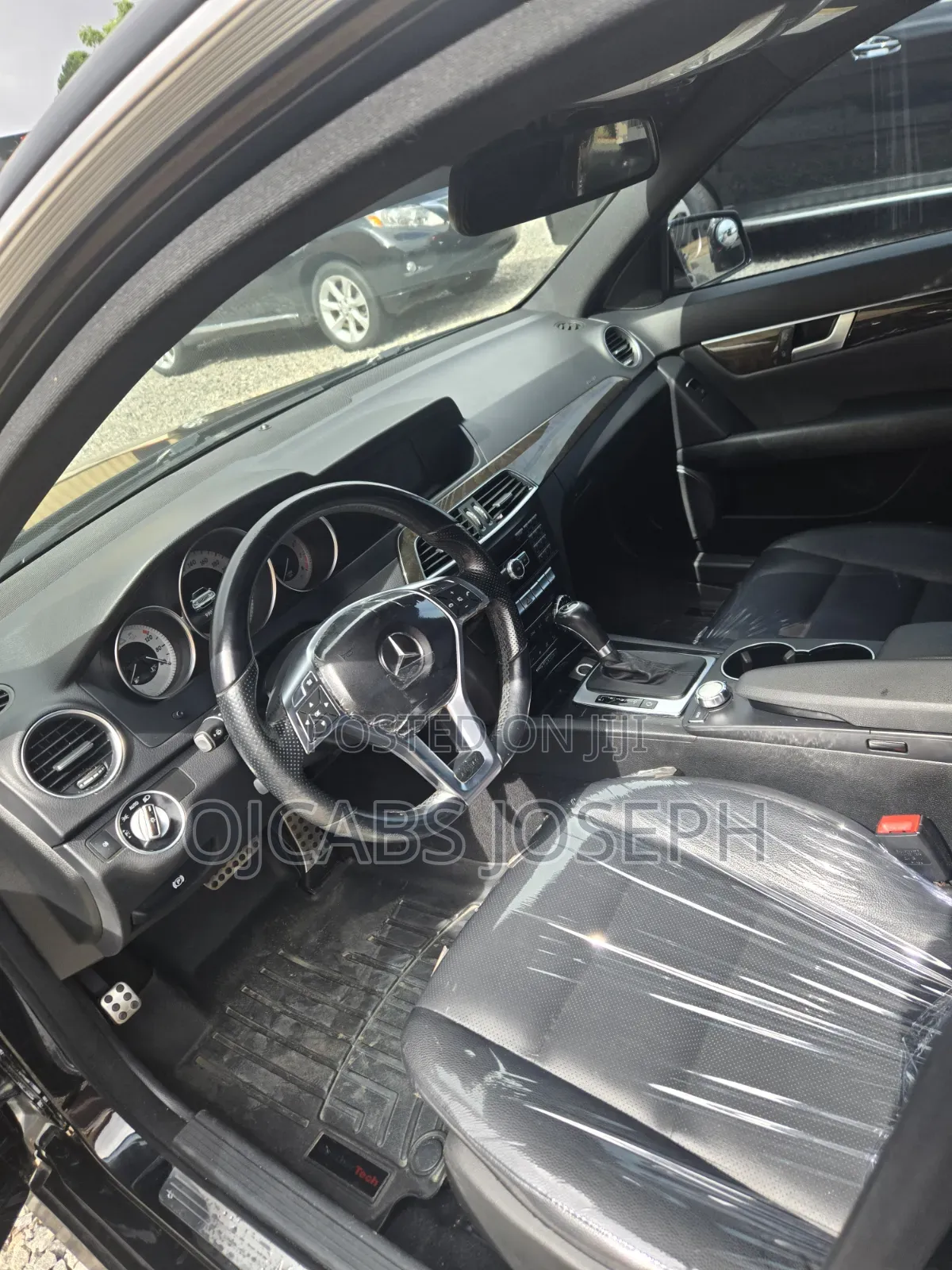 Mercedes-Benz C300 2014 Black