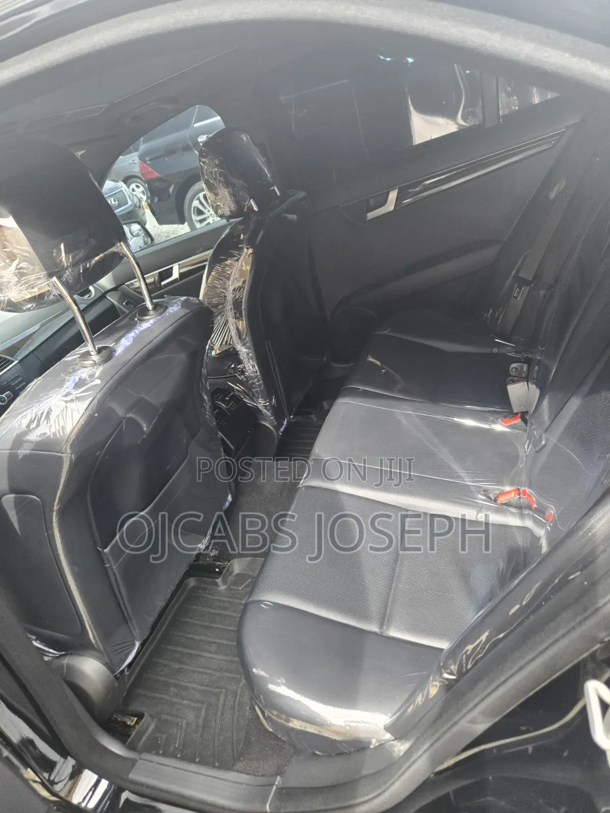 Mercedes-Benz C300 2014 Black