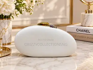 Classy Cluthe Purse