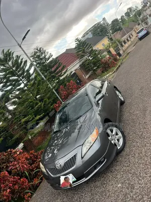 Toyota Camry SE 4dr Sedan (2.4L 4cyl 5A) 2008