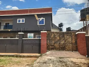 3bdrm Block of Flats in Oshimili North for sale