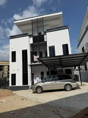 5bdrm Duplex in Guzape District for sale