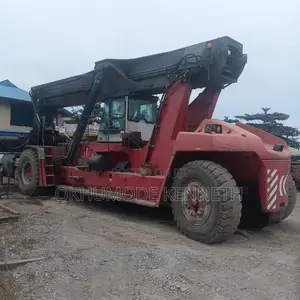 Kalmar Reach Stacker