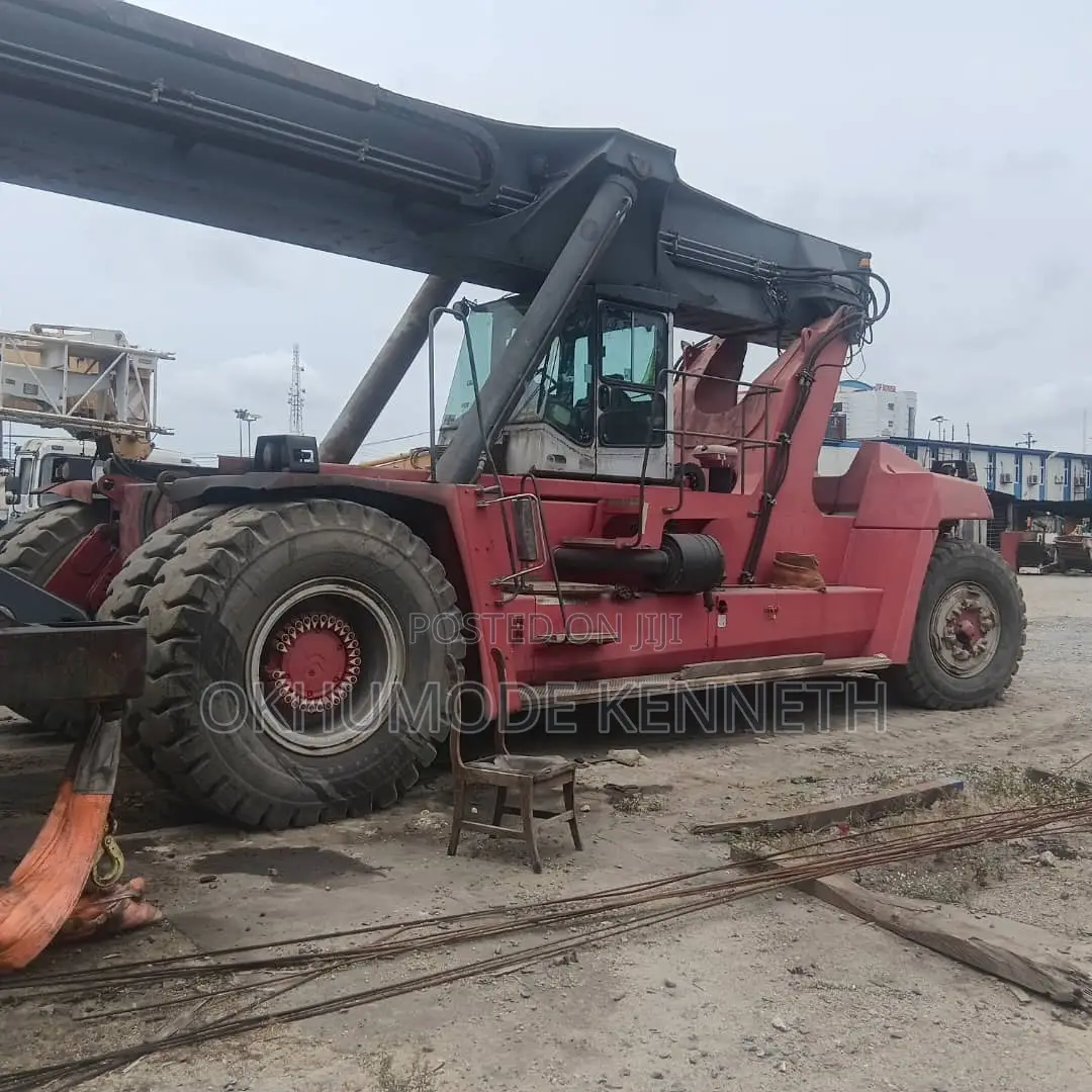 Kalmar Reach Stacker