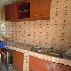 2bdrm Block of Flats in Moniya for rent