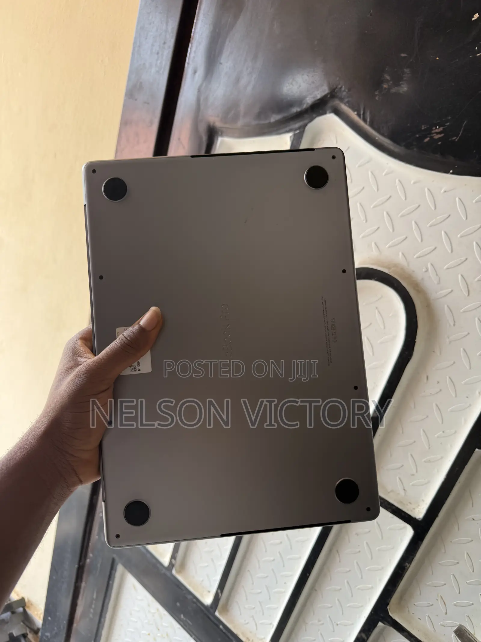 Laptop Apple MacBook Pro 2021 M1 16GB Apple M1 Pro SSD 512GB