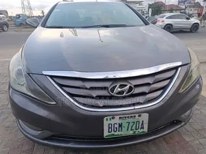 Hyundai Sonata GLS Sedan FWD (2.4L 4cyl 6A) 2012 Gray
