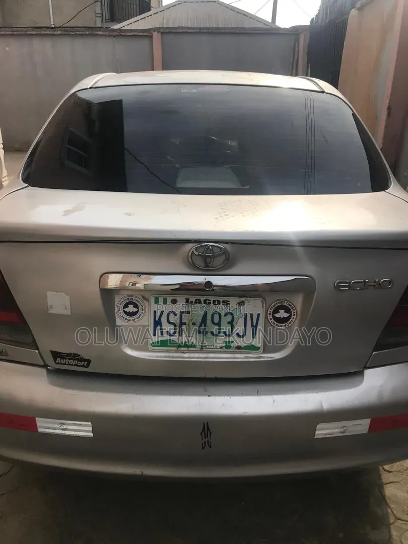Toyota Echo 2004 Silver