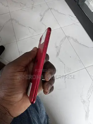Apple iPhone SE (2022) 64 GB Red
