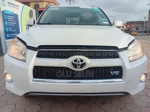 Toyota RAV4 2012 White