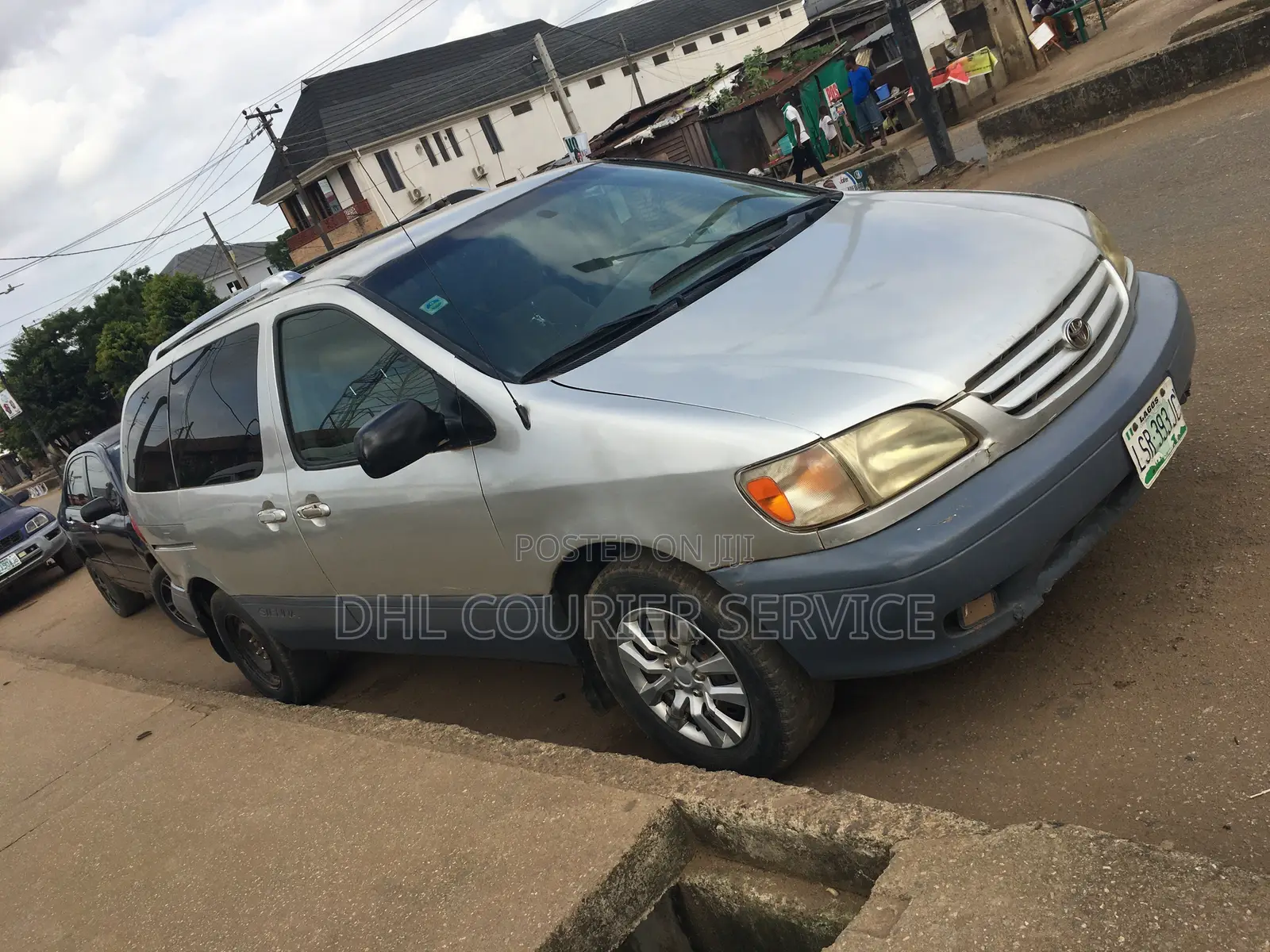 Toyota Sienna 2000 Silver