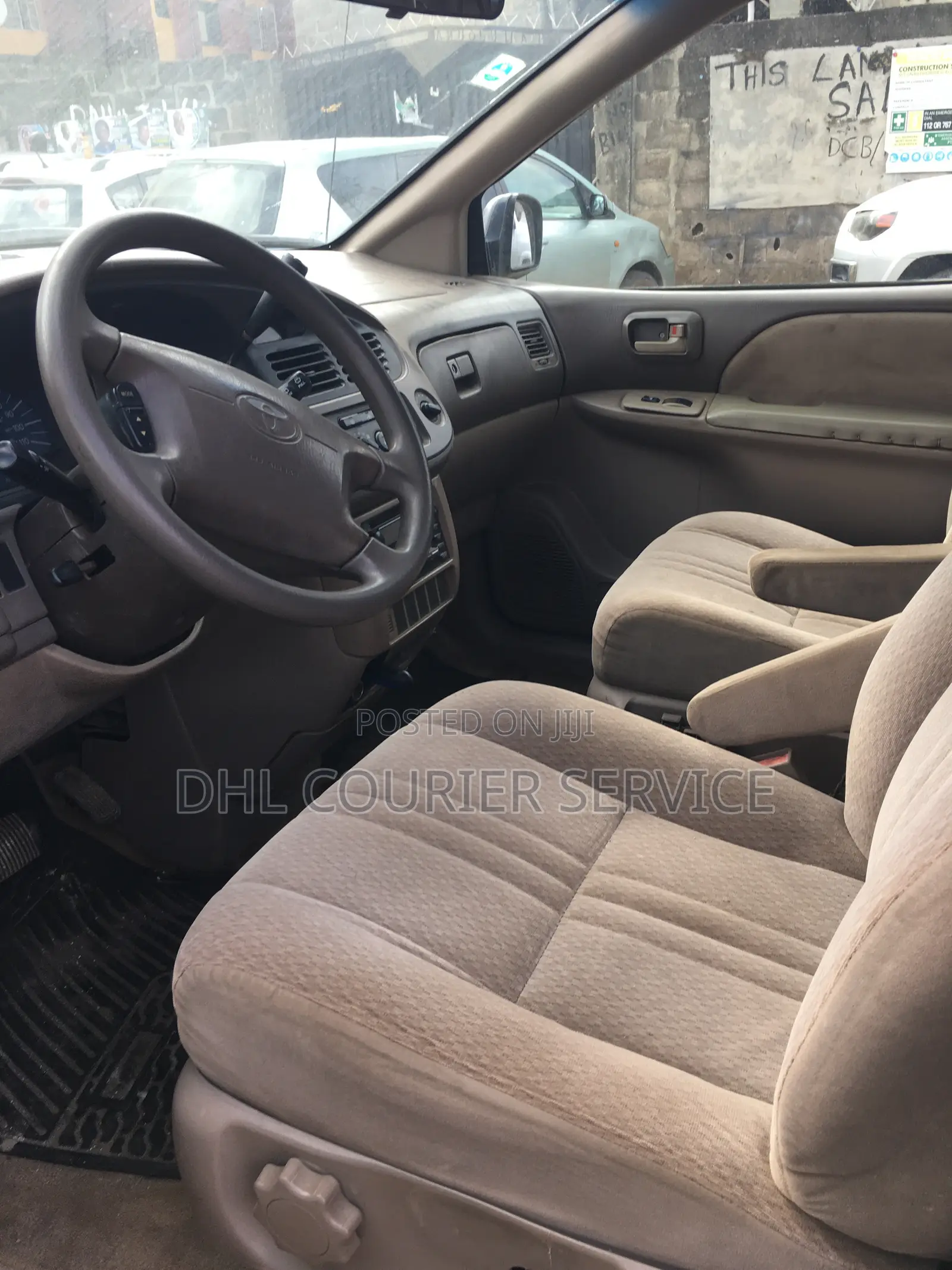Toyota Sienna 2000 Silver