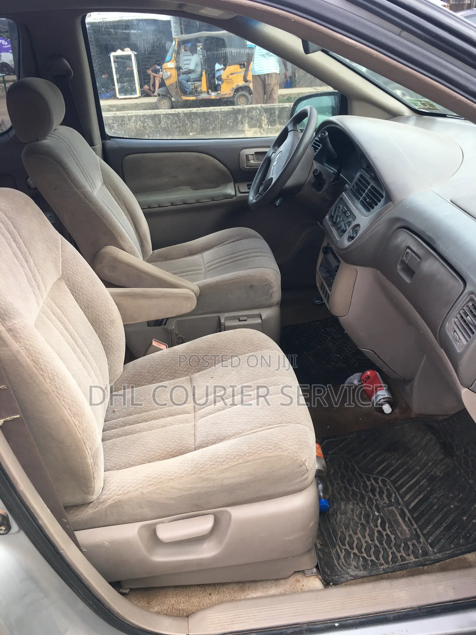 Toyota Sienna 2000 Silver