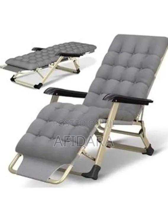 Relaxing Foldable Chair/Camp Bed