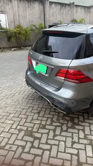 Mercedes-Benz M Class 2012 Gray