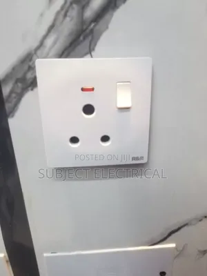 Riva 15A Single Socket Outlet