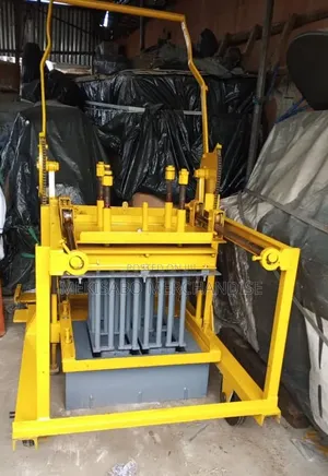 Concrete Block Making Machine