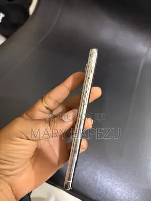 Apple iPhone X 256 GB White