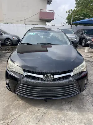Toyota Camry XLE 4dr Sedan (2.5L 4cyl 6A) 2017 Black