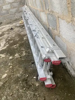 Extension Ladder / Triple Extension Ladder