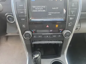 Toyota Camry XLE 4dr Sedan (3.5L 6cyl 6A) 2015 White