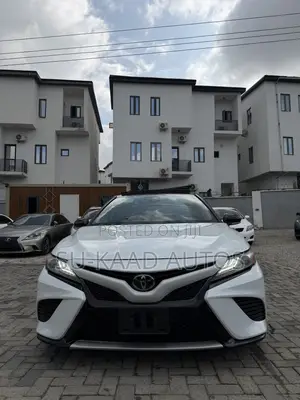 Toyota Camry XSE V6 FWD 2020 White