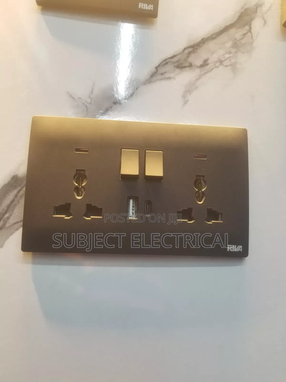 13A Double Socket With Switch – White