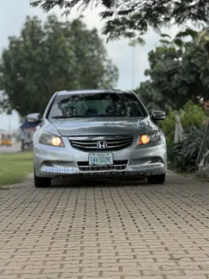 Honda Accord 2010 Silver