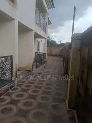 3bdrm Apartment in Benin City for rent