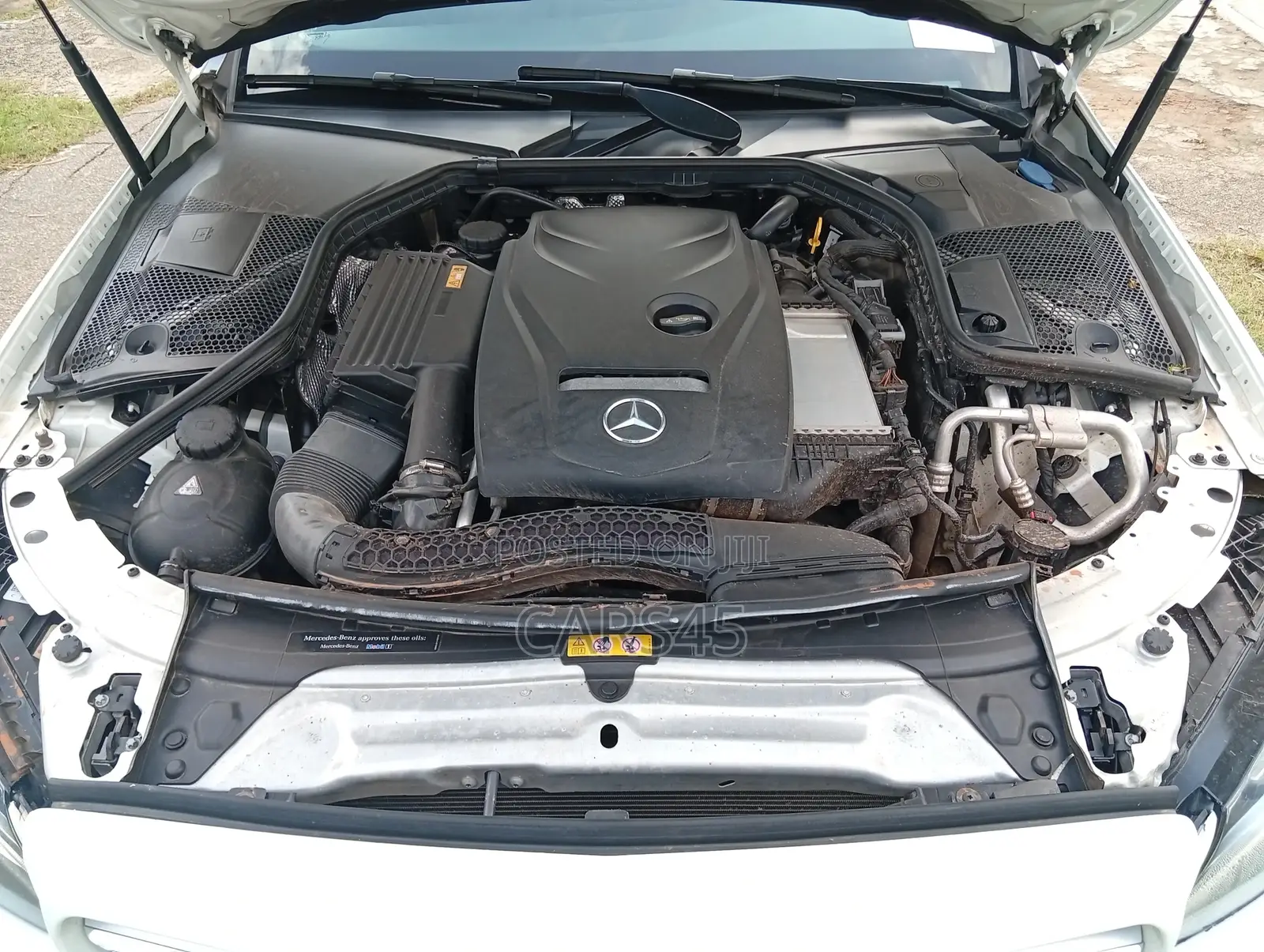Mercedes-Benz C300 2017 White
