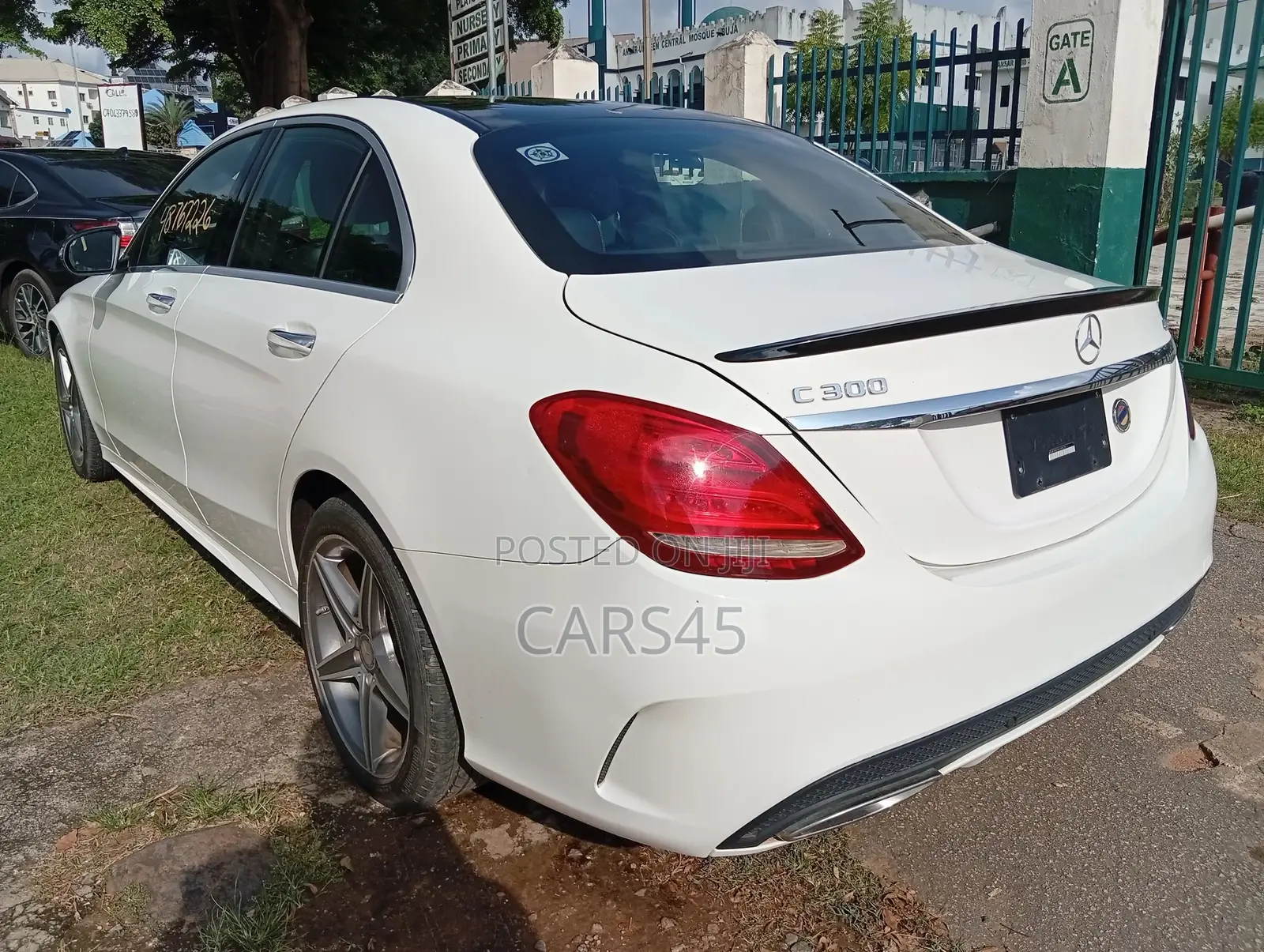 Mercedes-Benz C300 2017 White