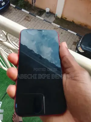 Apple iPhone 11 64 GB Red