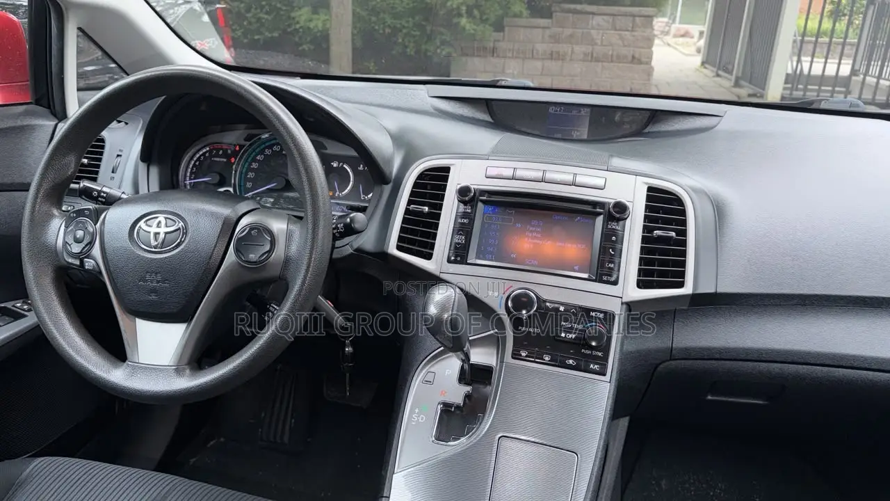Toyota Venza LE AWD 2013