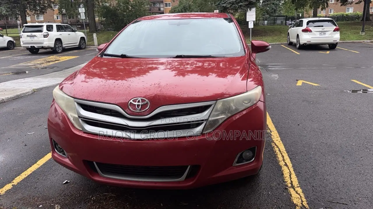 Toyota Venza LE AWD 2013