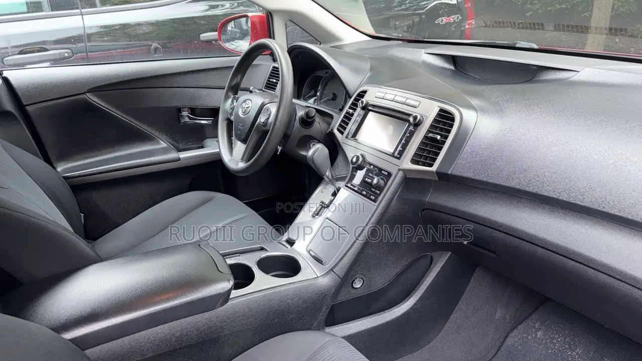 Toyota Venza LE AWD 2013