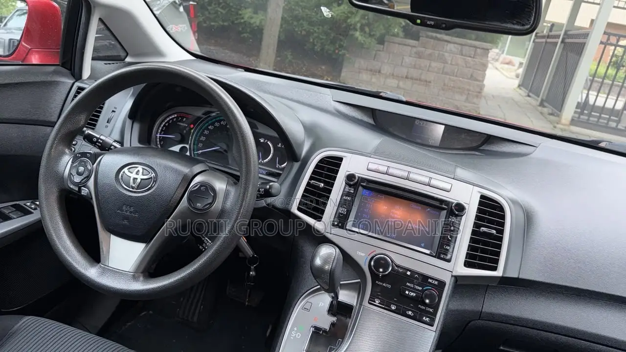 Toyota Venza LE AWD 2013