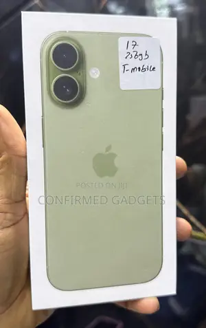 New Apple iPhone 17 256 GB Green