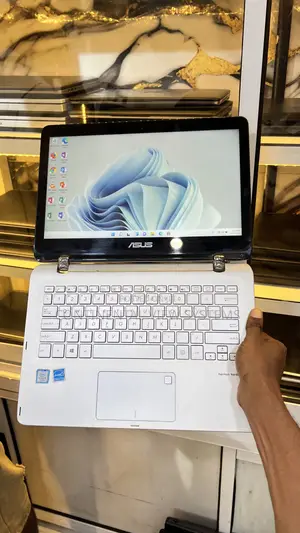 Laptop Asus Q304UA 8GB Intel Core i5 SSD 128GB