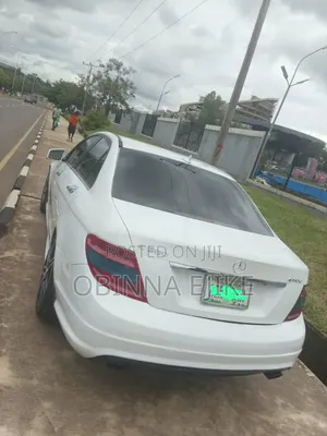 Mercedes-Benz C300 2010 White