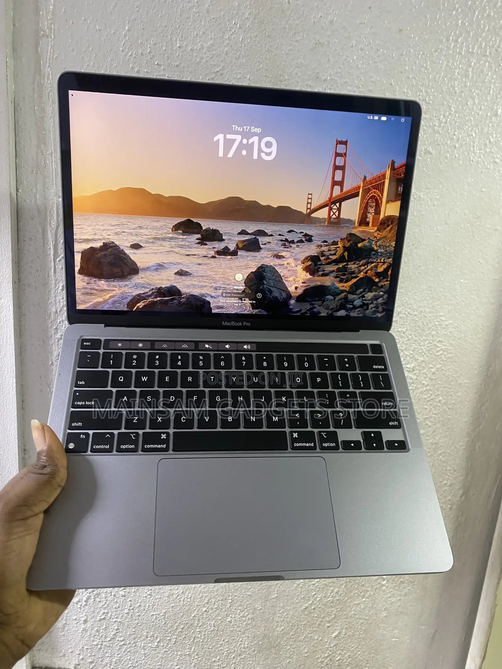 Laptop Apple MacBook Pro 2020 M1 8GB Apple M1 SSD 256GB