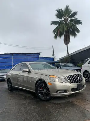 Mercedes-Benz E350 2010 Gold