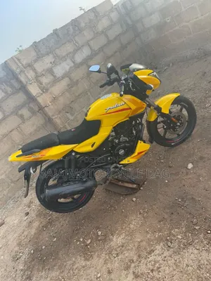 Bajaj Pulsar 220 F 2023 Yellow