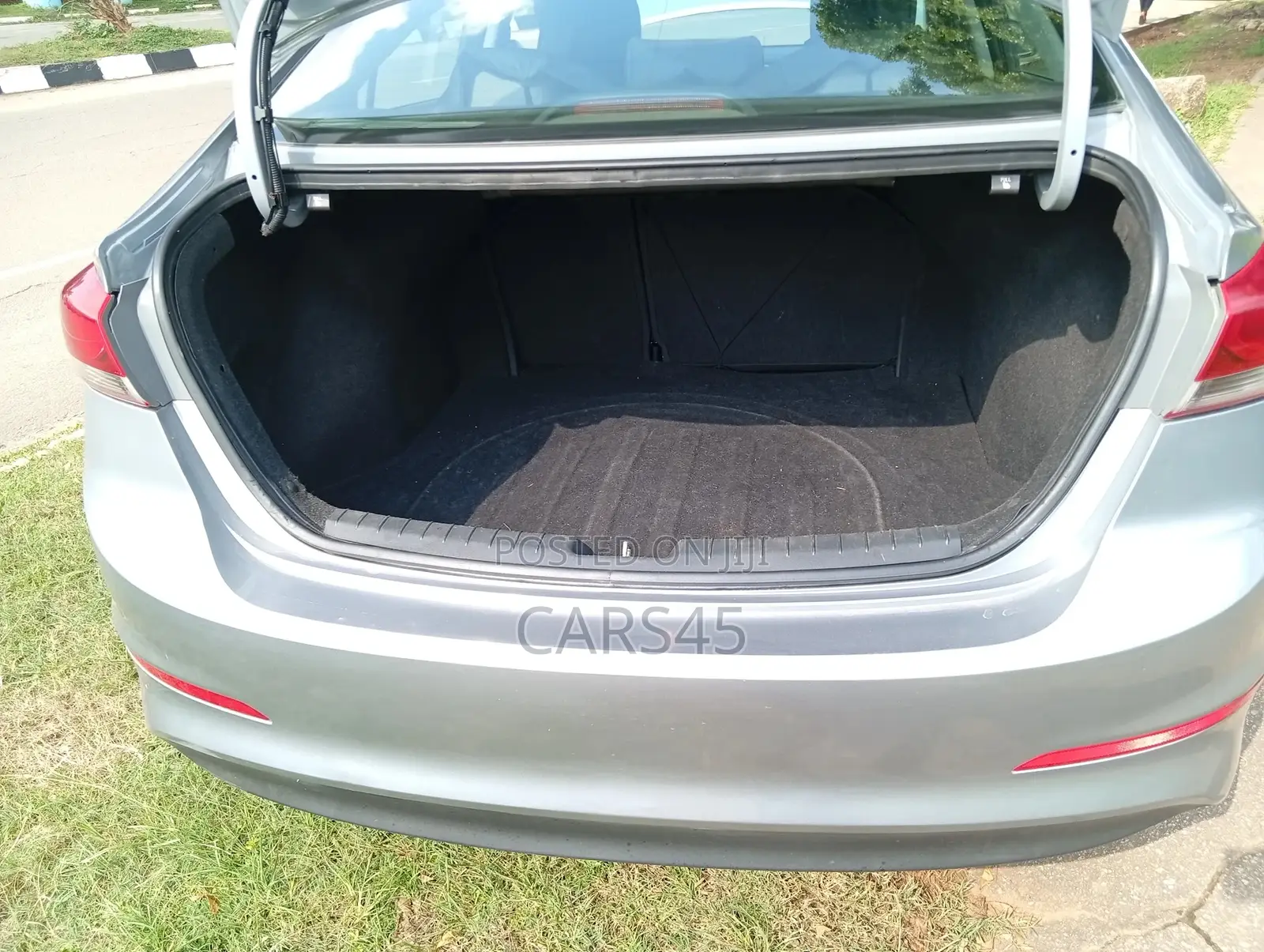 Hyundai Elantra 2017 Gray