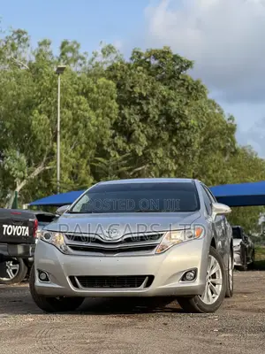 Toyota Venza LE 4dr Wagon AWD (2.7L 4cyl 6A) 2014 Silver