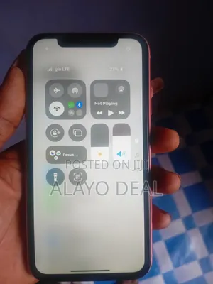 Apple iPhone XR 64 GB Red