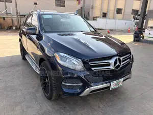 Mercedes-Benz GLE-Class GLE 350d 4MATIC 2017 Blue