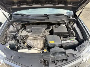 Toyota Camry SE 4dr Sedan (2.5L 4cyl 6A) 2013 Gray