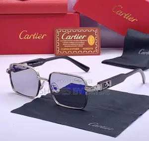 Exquisite Cartier Gold-Tone Square Sunglasses–Gradient Lens Collection