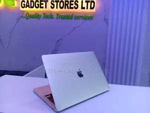 Laptop Apple MacBook Pro 2020 M1 16GB Apple M1 SSD 512GB