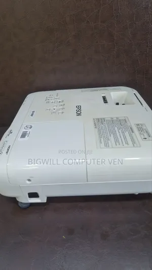 Perfect Projector for Perfect Projection
